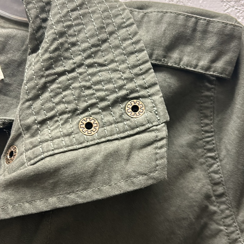 By Together . Olive Green Cotton Jacket Women’s M. Zipper &Snap Closure. View 3